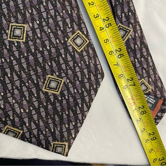 GUY LAROCHE Silk Tie MADE IN CANADA Purple & Gold Geometric Pattern Designer - Picture 5 of 5